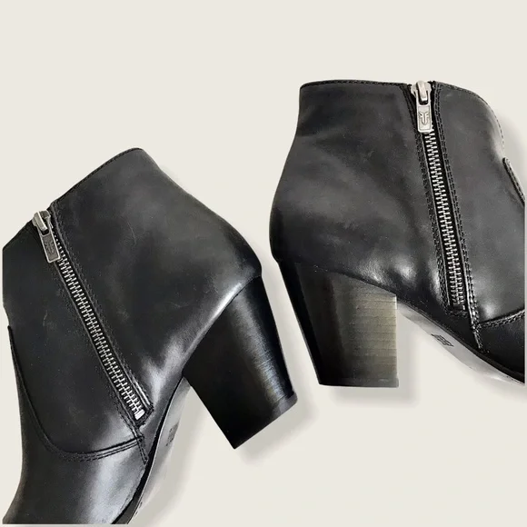 Frye Jennifer Leather Black Casual Ankle Booties